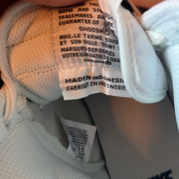 Brand new never worn Nike dunks size 8 womens , sold out on Nike in a day ! - Picture 5 of 5